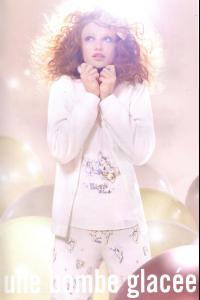 cintia_Etam_Catalogue_Noel_2008_tfs__jey47key8.jpg