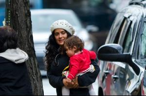 Salma_Hayek_with_Valentina_12.jpg