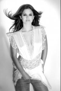 Rachel_Bilson___B_W.jpg