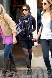 rachel_bilson_at_the_grove_tikipeter_celebritycity_003.jpg