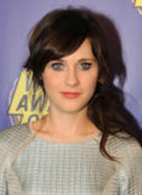 th_zooey-deschanel-woodie-007.jpg