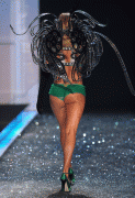 th_4cc3cb57733043.gif