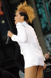 rihanna_gma_4667.jpg