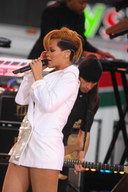 rihanna_gma_6931.jpg