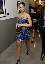 Alicia_Keys_2009_American_Music_Awards-ADDS_LA_221109_143.jpg