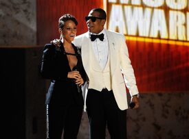 Alicia_Keys_2009_American_Music_Awards-OnStage_LA_221109_048.jpg