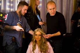 VS_Angels_Hair_1_makeup_preparations_for_the_2009_VS_Fashion_Show_NYC_191109_129.jpg