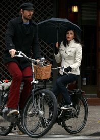 Famke_Janssen_Biking_at_SoHo_121109_002.jpg