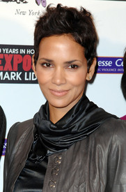 celebrity-paradise.com_Halle_Berry_evening_018.jpg
