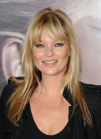 03992_Kate_Moss_Vintage_Muse_Fragrance_Signing_J.jpg