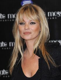 15373_Kate_Moss_Vintage_Muse_Fragrance_Signing_J.jpg