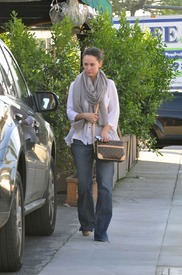 51383_Preppie_Jennifer_Love_Hewitt_out_in_Toluca.jpg