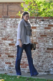 51186_Preppie_Jennifer_Love_Hewitt_out_in_Toluca.jpg