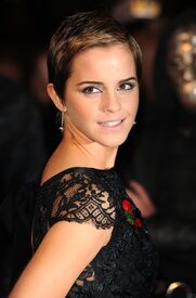 Tikipeter_Emma_Watson_Nov_11_1_010.jpg