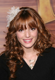 28984_Preppie_Bella_Thorne_at_Tangled_premiere_2_122_402lo.jpg