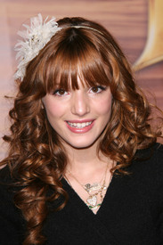 28985_Preppie_Bella_Thorne_at_Tangled_premiere_3_122_253lo.jpg