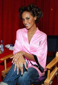 nxs-vsfs2010-adrianalimafan.net-0101.jpg