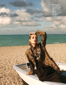 Iekeliene Stange by Naomi Yang One Escape - Vogue Taiwan November 2011 6.jpg