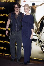 smnxs-CU-Amber20Heard-The20Rhum20Diary20premiere20in20Paris-05.jpg