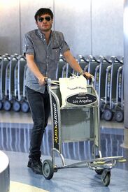 May4th_EdWestwickarrivingatLAXairport4.jpg