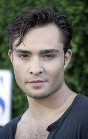 celebrity_paradise_com_Anna_EdWestwick_CBSSummerPressTourPartyinBeverlyHills_2010_07_2816.jpg