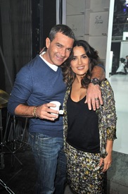 Salma Hayek at the Champs Elysees Television Talkshow in Paris 21.11.2011_33.jpg