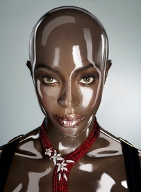 Naomi Campbell Soon International Photoshoot 2011_02.jpg