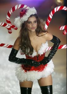 barbara-palvin-at-the-victorias-secret-fashion-show-in-new-york-novemb.jpg