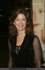 dana-delany-white-oleander-hollywood-premiere-arrivals-UVU400.jpg