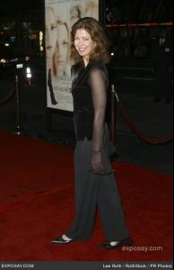 dana-delany-white-oleander-hollywood-premiere-arrivals-OW79kJ.jpg