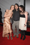 th_e3f71859064363.gif