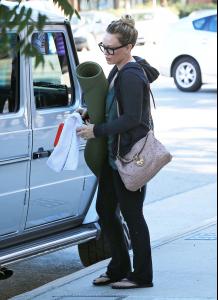 hilary_duff1784.jpg