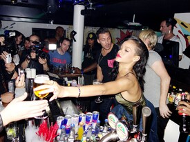 rihannaparty_byhannah_121016002.jpg
