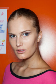 th_Laura_Biagiotti_Spring_2013_Backstage_Qn_Z29_OK2_Mo.jpg