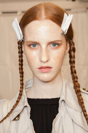 Viktor_Rolf_Spring_2013_Backstage_Fh_Uj_HFHgi_Wx.jpg