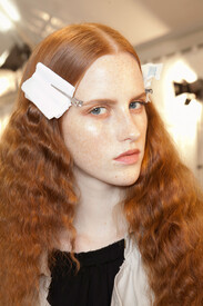 Viktor_Rolf_Spring_2013_Backstage_PLWBZe_Ee_FPIx.jpg