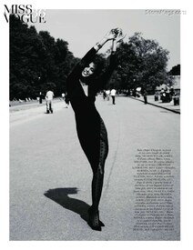 Vogue_France_2011-09_3.jpg