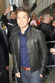 Jackson Rathbone best known Jasper Hale Twilight HVY79BF_u4ol.jpg