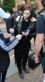 Tikipeter_Amy_Macdonald_outside_ITV_Studios_005.jpg