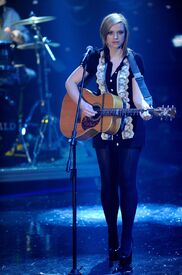 Niki_amy_macdonald_x_factor_24_marzo_2009_011.jpg