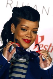 Rihanna performes at Westfield Stratford City in London_145.jpg
