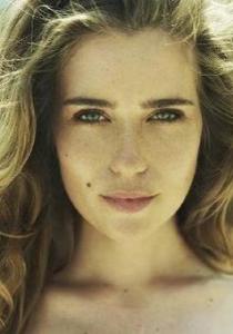 x000000445387-Sharien_Berends-modelprofileMainPicCropped_jpg_pagespeed_ic__iVFbiJWTr.jpg