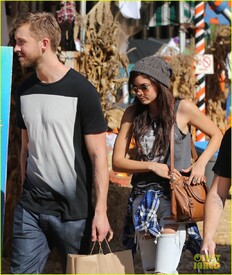 calvin-harris-aarika-wolf-pick-pumpkins-24.jpg