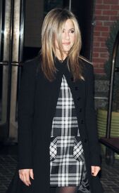 JenniferAniston_NY111614_01.jpg