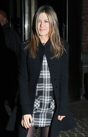 JenniferAniston_NY111614_04.jpg