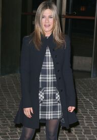 JenniferAniston_NY111614_15.jpg