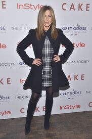 JenniferAniston_NY111614_30.jpg