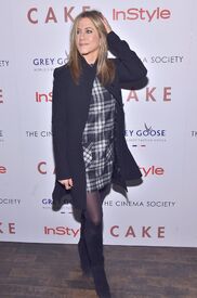 JenniferAniston_NY111614_33.jpg