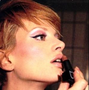 us_vogue_mar_1995_23 - Copie.jpg
