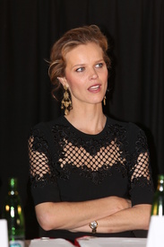 evah041114BZNImage014.jpg